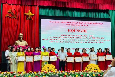 Hội nghị tổng kết năm học 2026-2027 và công bố quyết định thành lập các trường học, quyết định công tác cán bộ tại các trường học sau sắp xếp trên địa bàn phường Kim Thanh