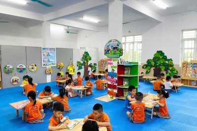 HOẠT ĐỘNG ĐỌC SÁCH TRONG THƯ VIỆN CỦA TRẺ