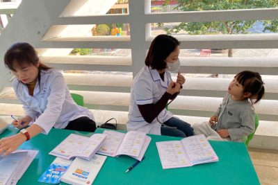 KHÁM SỨC KHỎE ĐỊNH KỲ CHO TRẺ TẠI TRƯỜNG MẦM NON NHẬT TÂN